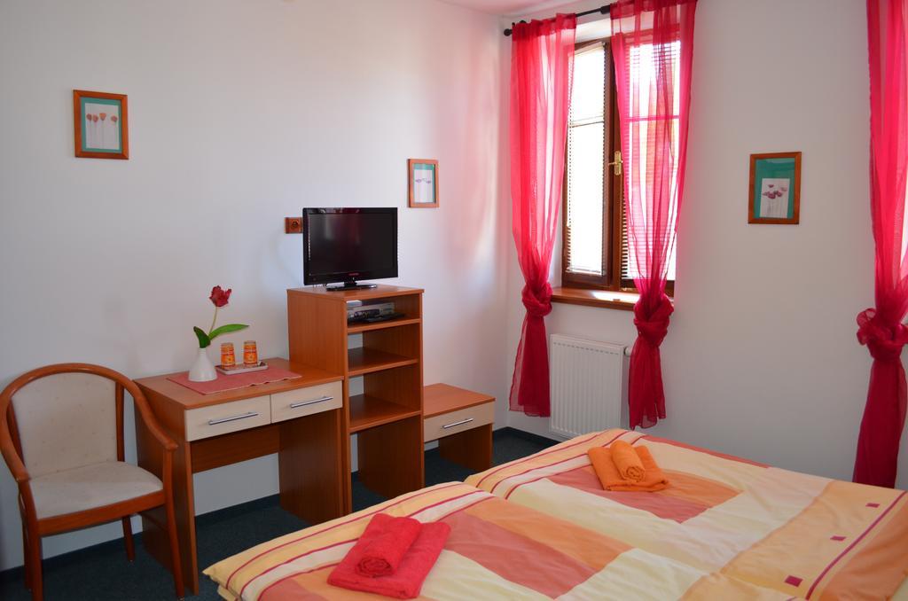 Hotel U Kapra Łaźnie Bělohrad Pokój zdjęcie