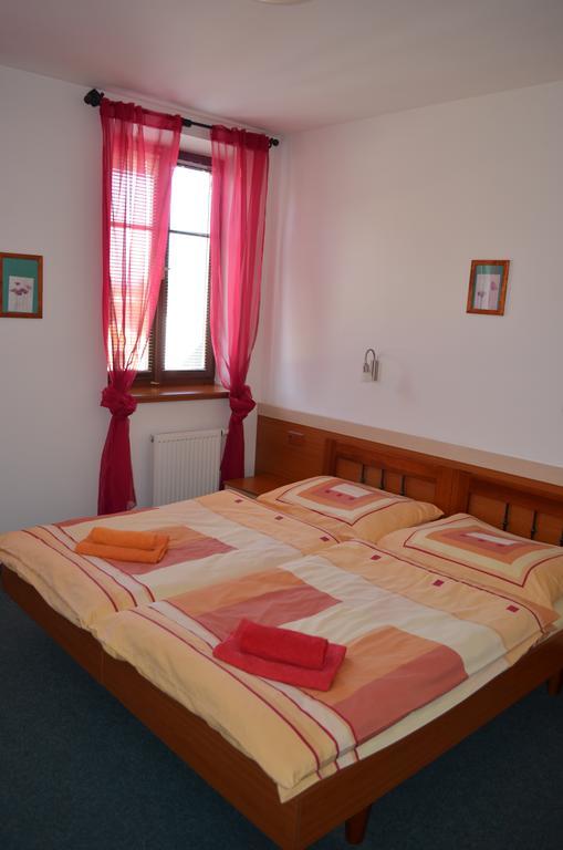 Hotel U Kapra Łaźnie Bělohrad Pokój zdjęcie