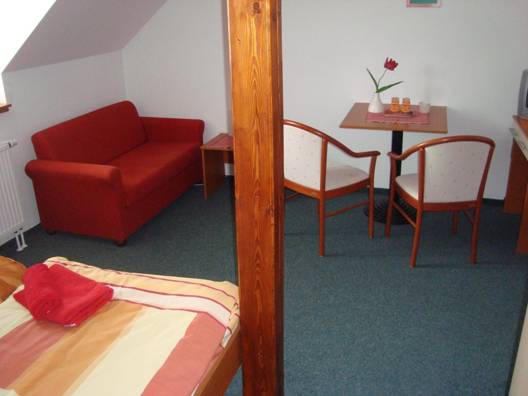 Hotel U Kapra Łaźnie Bělohrad Zewnętrze zdjęcie