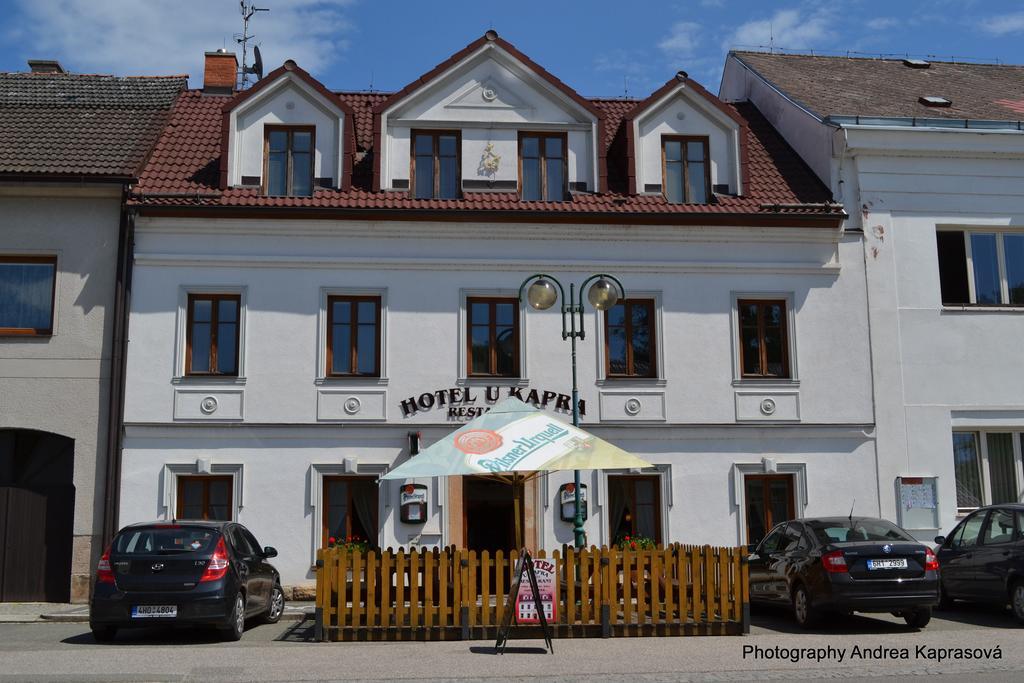 Hotel U Kapra Łaźnie Bělohrad Zewnętrze zdjęcie